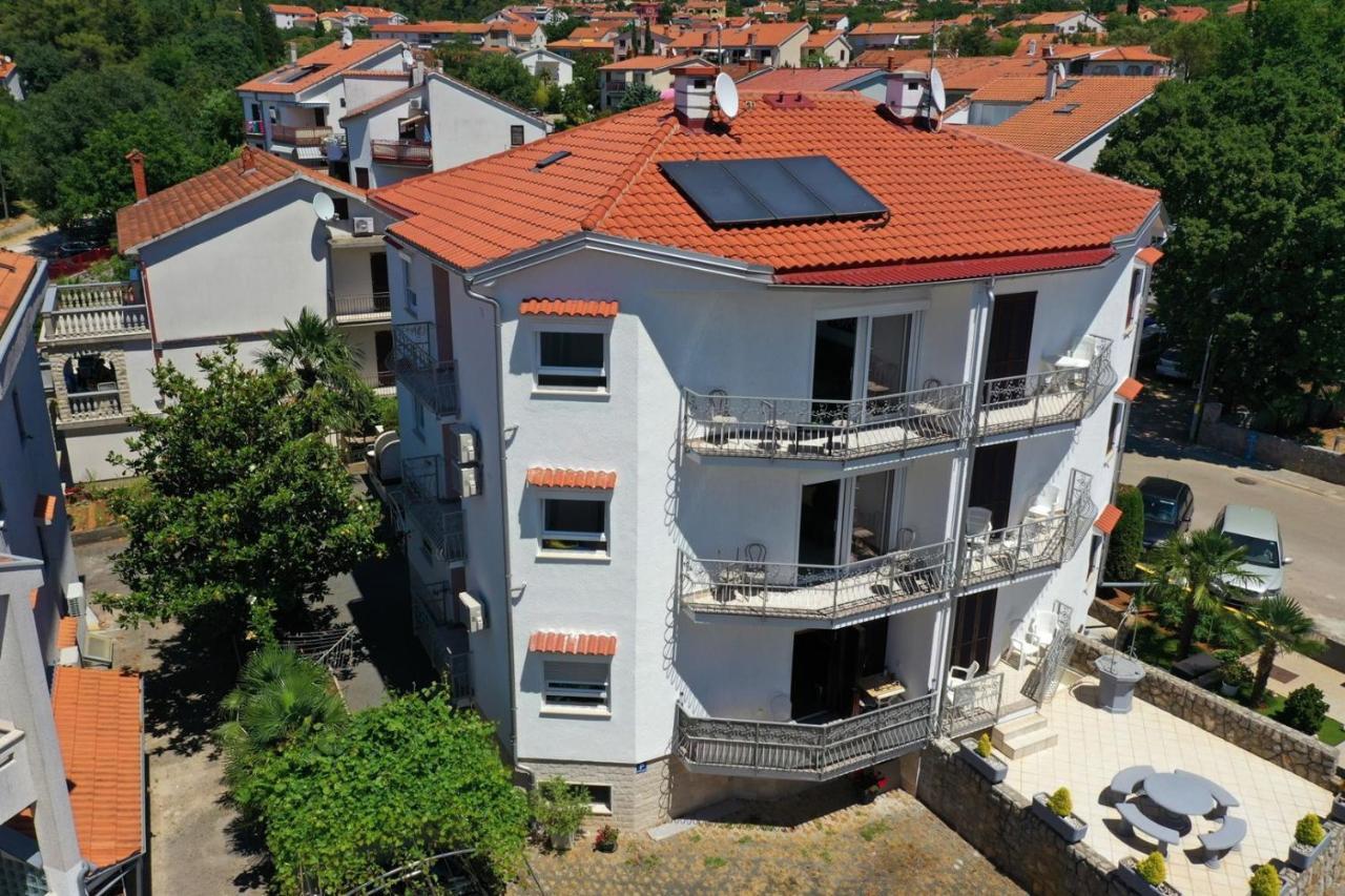 מאלינסקה Apartments Mary מראה חיצוני תמונה