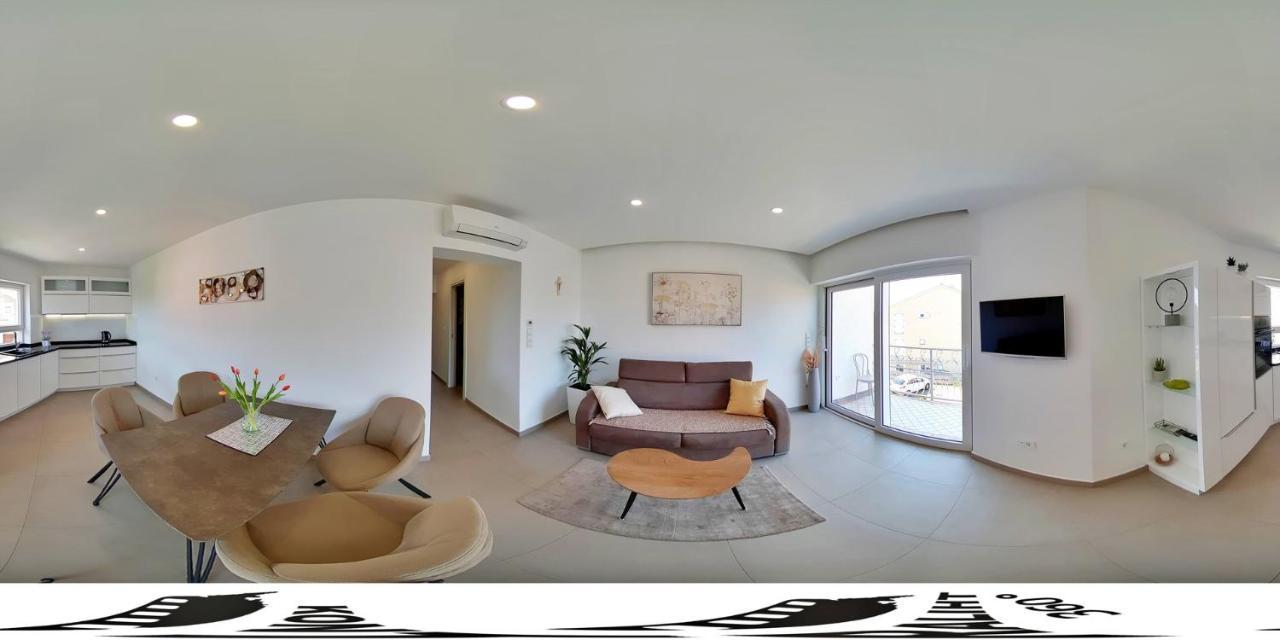 מאלינסקה Apartments Mary מראה חיצוני תמונה
