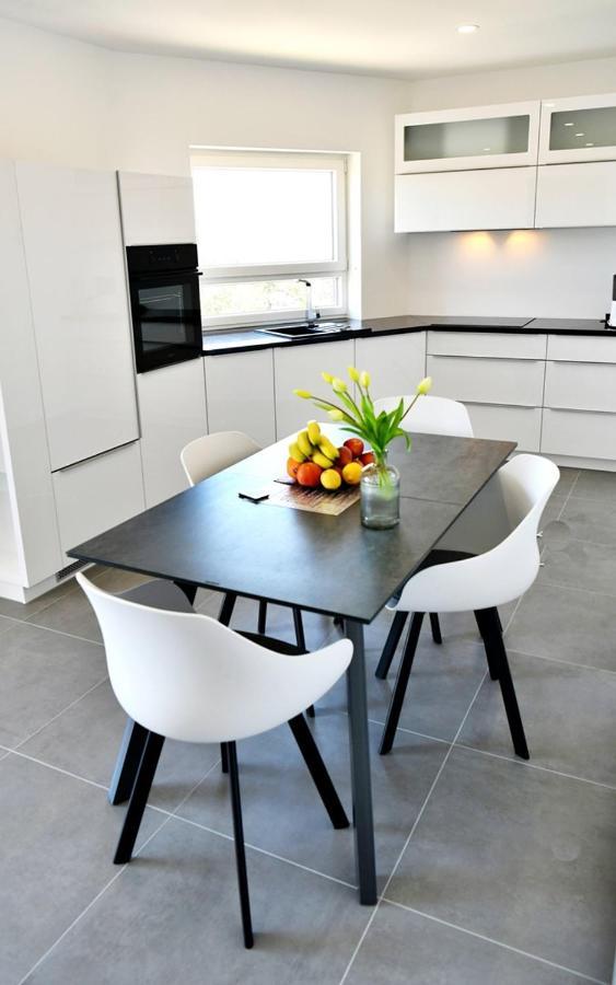 מאלינסקה Apartments Mary מראה חיצוני תמונה