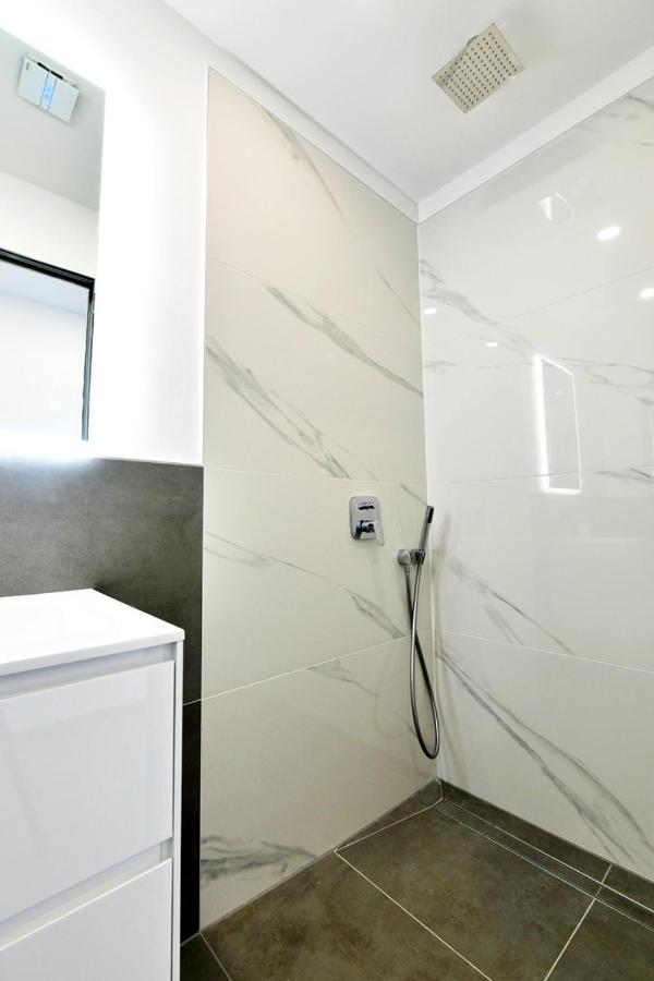 מאלינסקה Apartments Mary מראה חיצוני תמונה